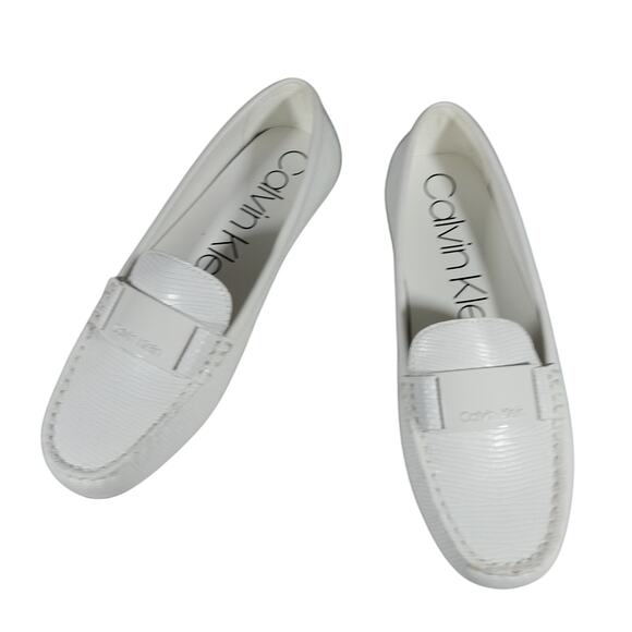 NWOT! CALVIN KLEIN! WHITE GENUINE LEATHER, SNAKESKIN IMPRINT LOAFERS! SZ 7.5M - Picture 6 of 14